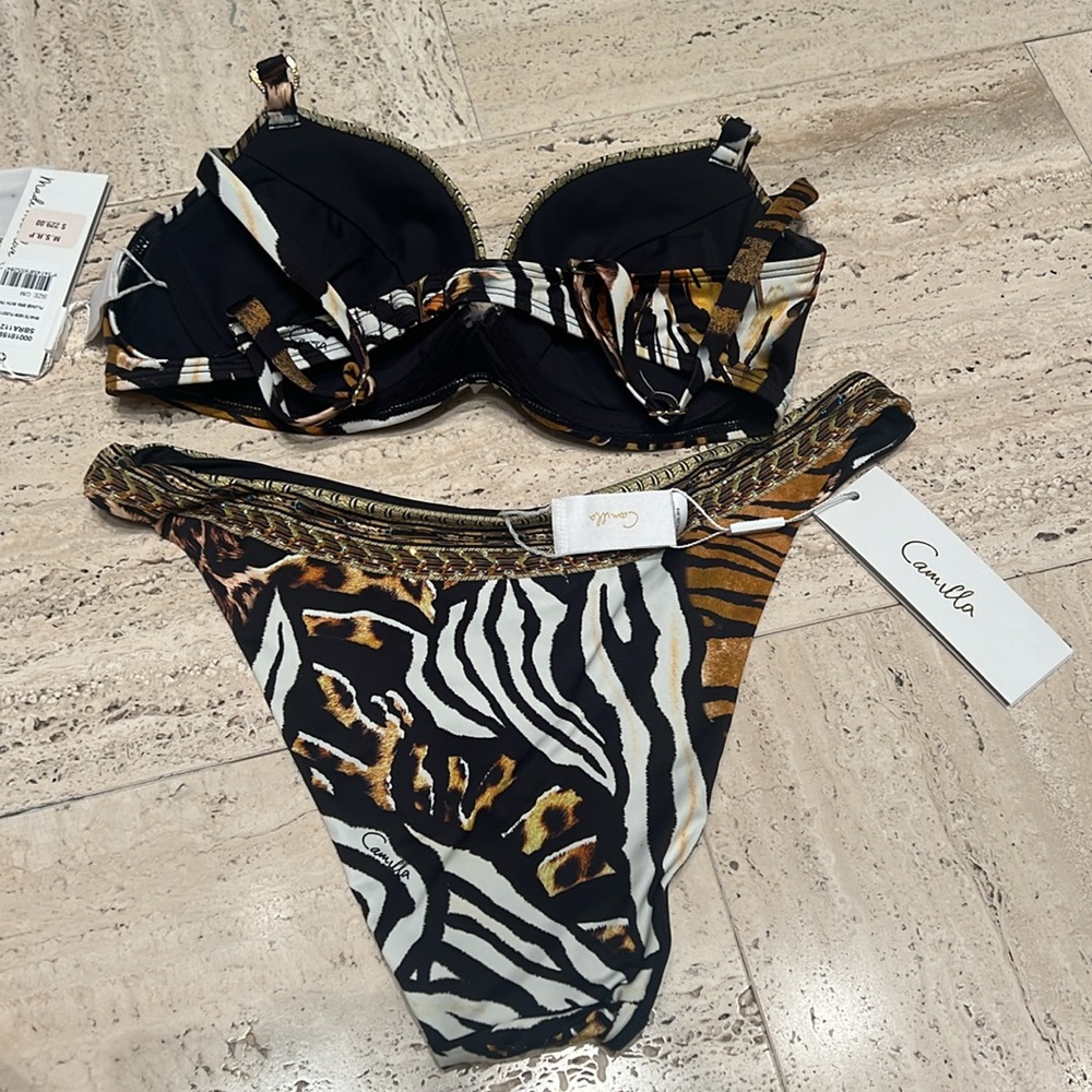 NWT CAMILLA WHATS NEW PUSSYCAT PLUNGE BRA W TRIM (S) AND MINI REGULAR PANT (M) - Picture 3 of 5